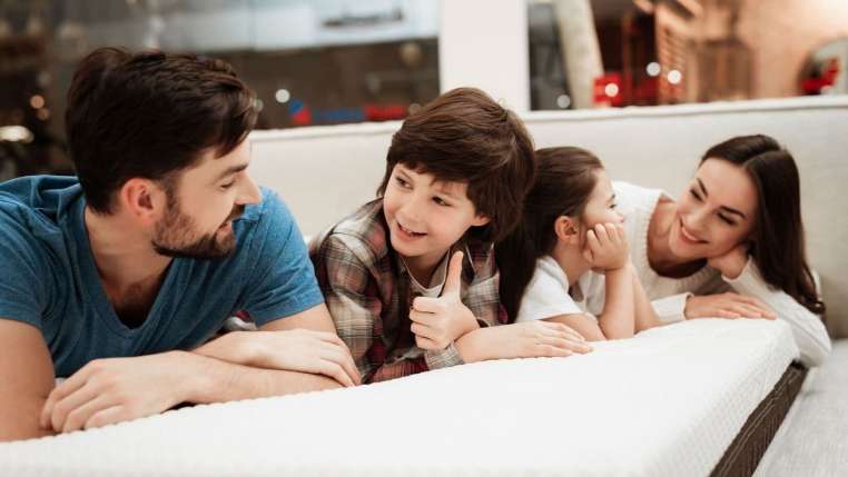 try-mattress-with-family