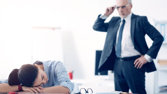 午後の眠気の３つの原因。抑えるために出来る対策
